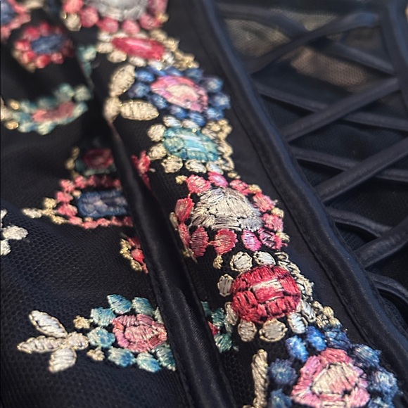 Victoria's Secret Dream Angels Navy Floral Embroidered Lace-Up Corset Top XS - Picture 4 of 7